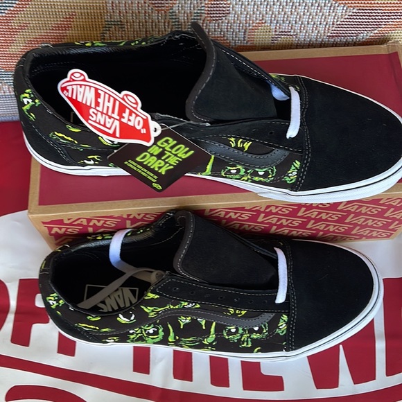 Vans Men’s Old Skool
Eyes in The Dark Black/Multi 
VN0A4BW2BML
Sneakers - Picture 3 of 16